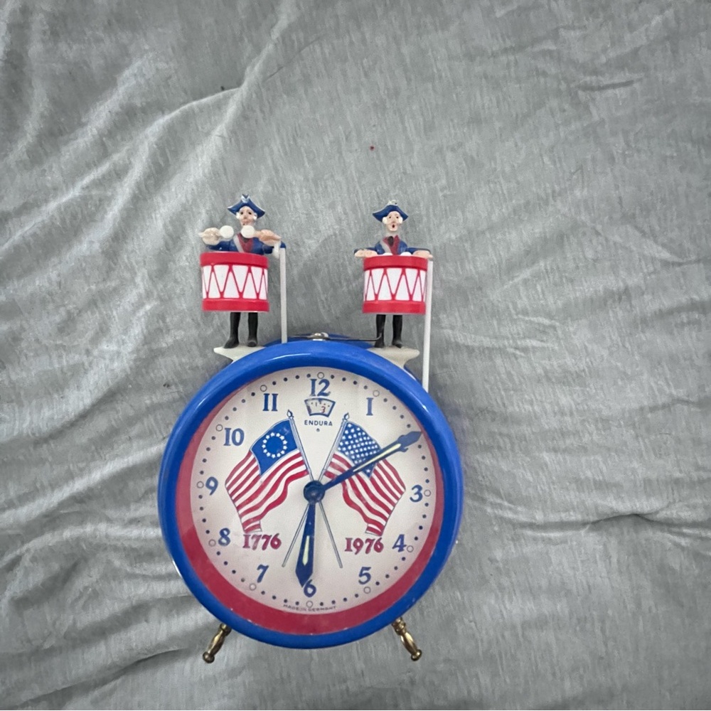 Vintage Endura Bicentennial 1776-1976 Drummer Boy Alarm Clock Germany